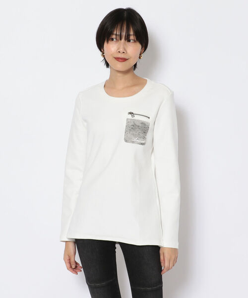 AVIREX（アヴィレックス）の「カモコンビ ポケットティーシャツ/ L-L/S CAMO COMBI POCKET T-SHIRT（Tシャツ/カットソー・レディース・ブラック/オレンジ/オフホワイト・MEDIUM/LARGE/SMALL）」の2枚目の写真
