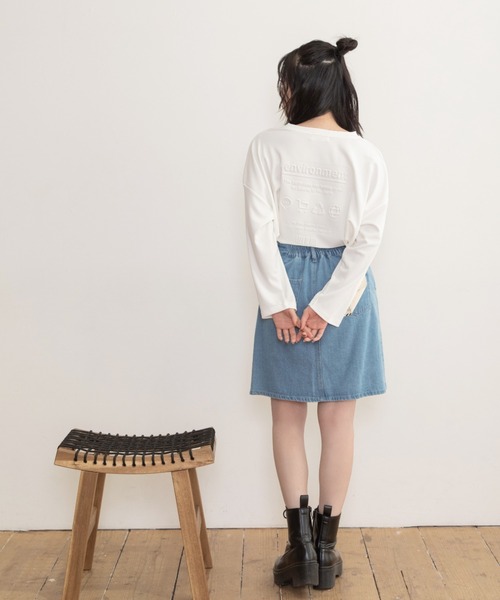 Mysa&Liina(ミーサリーナ)の「立体ロゴロンTシャツ(Tシャツ/カットソー・レディース・ブラック/オフホワイト/ダークオレンジ・M)」の4枚目の写真