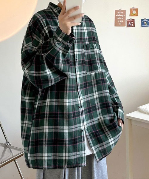 MGV（エムジーヴィー）の「胸ポケットチェックオーバーサイズシャツ（シャツ/ブラウス・メンズ・パープル/ブラウン/グリーン・MEDIUM/LARGE/X-LARGE）」の9枚目の写真