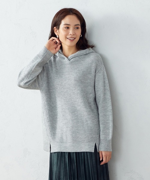 COMME CA ISM（コムサイズム）の「【WEB/一部店舗限定カラー：グレー、サックス】 ニットパーカ（ニット/セーター・レディース・オレンジ/チャコール/ラベンダー/ベージュ/グレー/サックスブルー・LARGE/MEDIUM）」の2枚目の写真