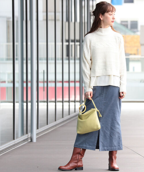 Ray BEAMS(レイビームス)の「Ray BEAMS / ケーブル バック プリーツ ハイネック ニット(ニット/セーター・レディース・オフホワイト/ブラック/ベージュ・ONE SIZE)」の11枚目の写真