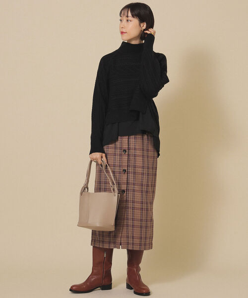 Ray BEAMS(レイビームス)の「Ray BEAMS / ケーブル バック プリーツ ハイネック ニット(ニット/セーター・レディース・オフホワイト/ブラック/ベージュ・ONE SIZE)」の10枚目の写真