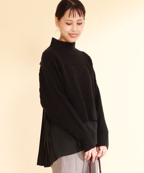 Ray BEAMS(レイビームス)の「Ray BEAMS / ケーブル バック プリーツ ハイネック ニット(ニット/セーター・レディース・オフホワイト/ブラック/ベージュ・ONE SIZE)」の12枚目の写真