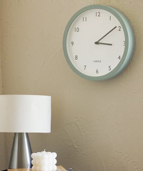 LAKOLE（ラコレ）の「マットカラー掛け時計 / 228356（掛け時計・レディース・アイボリー/チャコール/グリーン・FREE）」の3枚目の写真