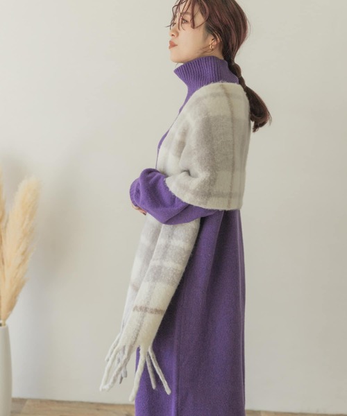 ITEMS URBANRESEARCH（アイテムズ アーバンリサーチ）の「タートルネックニットワンピース（ワンピース・レディース・ブラウン/パープル/ベージュ/チャコールグレー・FREE）」の13枚目の写真