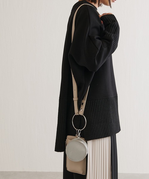 BONbazaar（ボンバザール）の「《おススメ》リングショルダーバッグ（ショルダーバッグ・レディース・ブラック/モカ/サックスブルー/オレンジ/アイボリー/グレイッシュベージュ・FREE）」の4枚目の写真