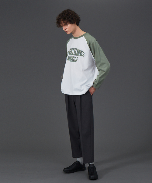 SUPERTHANKS（スーパーサンクス）の「【SUPERTHANKS / スーパーサンクス】別注 カレッジ ロゴ ラグラン オーバーサイズ ロンT（Tシャツ/カットソー・メンズ・ブラック/グリーン/グレイッシュベージュ・46/48）」の4枚目の写真