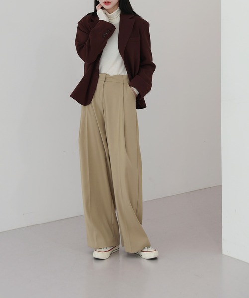 by muni:r（バイ ムニール）の「ゆらゆらフィット ロング ワイド ピンタック スラックス（スラックス・レディース・ブラック/ベージュ/ブラウン・SMALL/MEDIUM）」の13枚目の写真