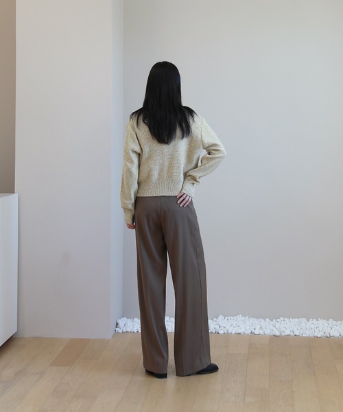 by muni:r（バイ ムニール）の「ゆらゆらフィット ロング ワイド ピンタック スラックス（スラックス・レディース・ブラック/ベージュ/ブラウン・SMALL/MEDIUM）」の19枚目の写真