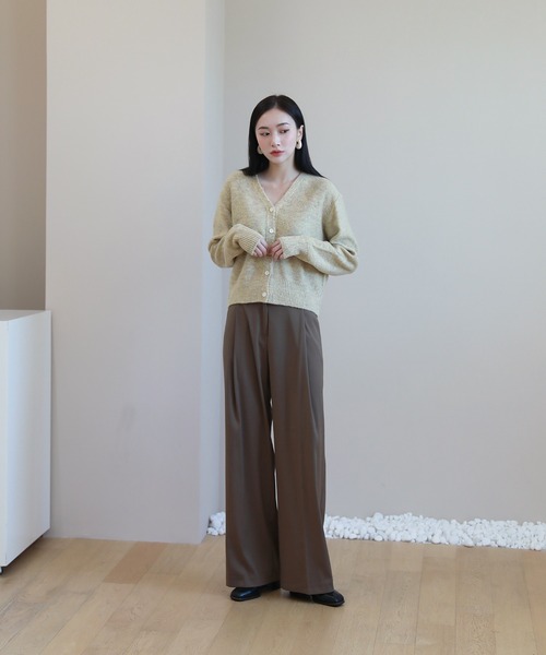 by muni:r（バイ ムニール）の「ゆらゆらフィット ロング ワイド ピンタック スラックス（スラックス・レディース・ブラック/ベージュ/ブラウン・SMALL/MEDIUM）」の20枚目の写真