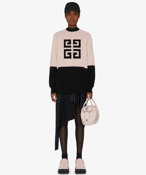 GIVENCHY（ジバンシイ）の「フロント4G付きバイカラークルーネックセーター（ニット/セーター・レディース・ブラック×ピンク・X-SMALL/SMALL/MEDIUM）」の2枚目の写真