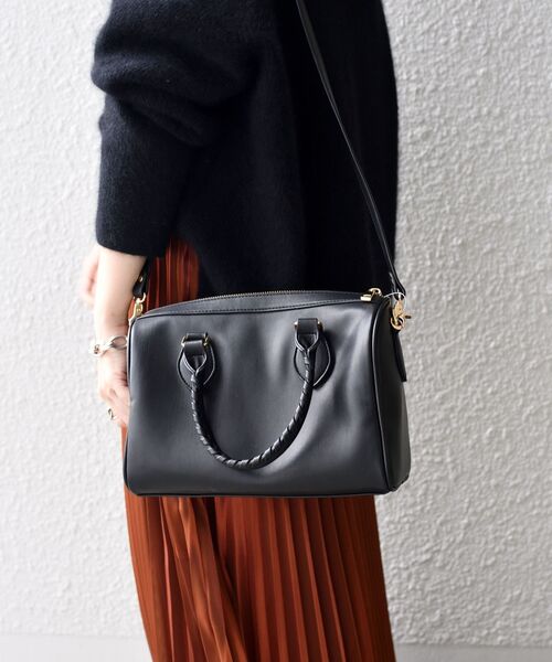 SHIPS(シップス)の「ホイップステッチハンドルミニボストン◆(ボストンバッグ・レディース・ブラック/ベージュ・ONE SIZE)」の14枚目の写真