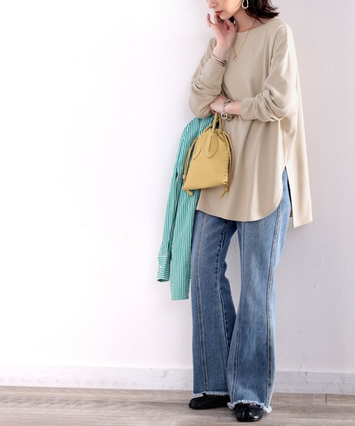 classicalelf(クラシカルエルフ)の「大人のシンプル。柔らかサイドスリットロングTee(Tシャツ/カットソー・レディース・グレイッシュベージュ/ブラック/ライトグレー/ホワイト・MEDIUM/LARGE/X-LARGE)」の6枚目の写真