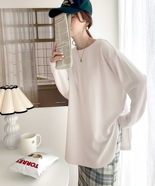 classicalelf(クラシカルエルフ)の「大人のシンプル。柔らかサイドスリットロングTee(Tシャツ/カットソー・レディース・グレイッシュベージュ/ブラック/ライトグレー/ホワイト・MEDIUM/LARGE/X-LARGE)」の12枚目の写真