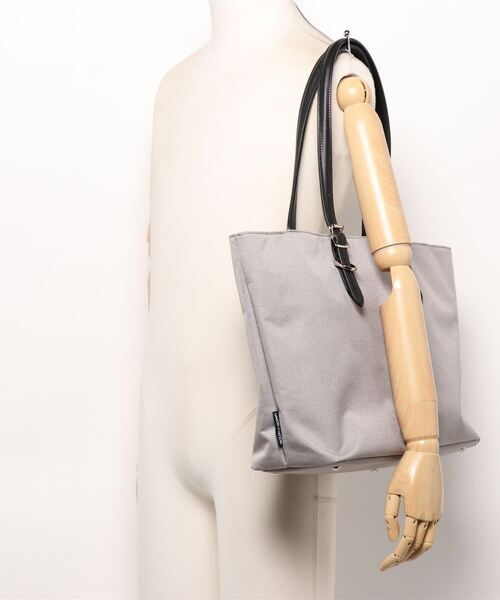 PRO-SPERITY（プロスペリティ）の「【PRO-SPERITY/プロスペリティ】別注デニムライククロス×シンセティックレザートートバッグ（トートバッグ・メンズ・グレー/ブラック/ネイビー・FREE）」の18枚目の写真