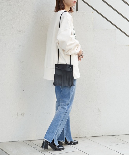 CIAOPANIC TYPY(チャオパニックティピー)の「カレッジロゴサイドスリットスウェット(スウェット・レディース・チャコールグレー/レッド/グリーン/アイボリー・ONE SIZE)」の11枚目の写真