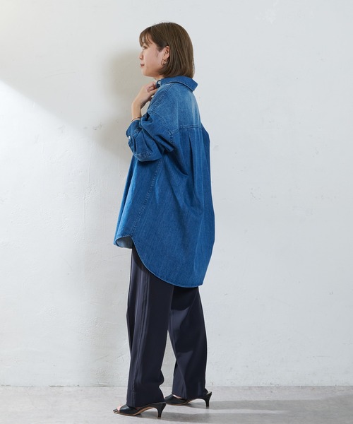 SHENERY（シーナリー）の「デニムBIGシャツ（シャツ/ブラウス・レディース・ブルー・FREE）」の13枚目の写真