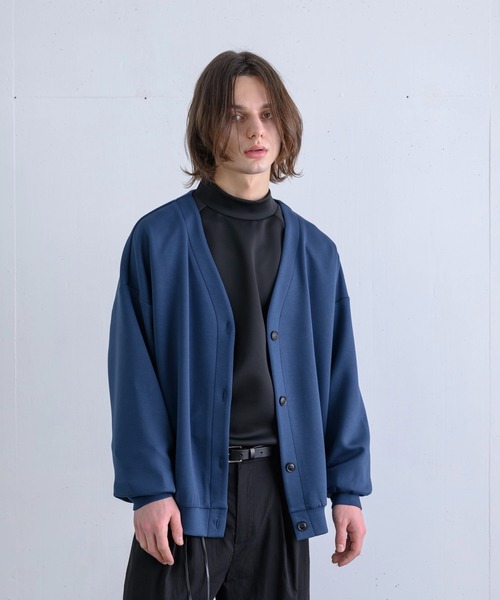 ln fortis（ロンフォルティス）の「ln fortis - ルーズフィットバルーンカーディガン（カーディガン/ボレロ・メンズ・チャコールグレー/ブラウン/グレイッシュブルー・SMALL/MEDIUM）」の12枚目の写真