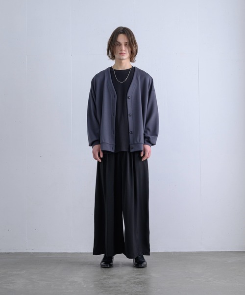 ln fortis（ロンフォルティス）の「ln fortis - ルーズフィットバルーンカーディガン（カーディガン/ボレロ・メンズ・チャコールグレー/ブラウン/グレイッシュブルー・SMALL/MEDIUM）」の21枚目の写真