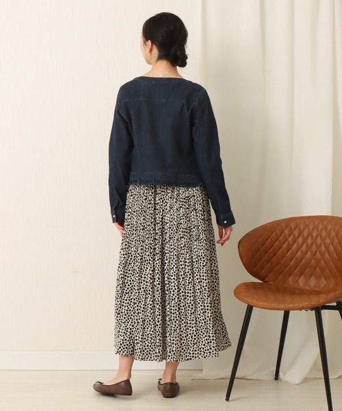 libelle more（リベル モア）の「ストレッチデニム　ノーカラージャケット（デニムジャケット・レディース・サックスブルー/インディゴブルー/ブルー・M/L）」の12枚目の写真