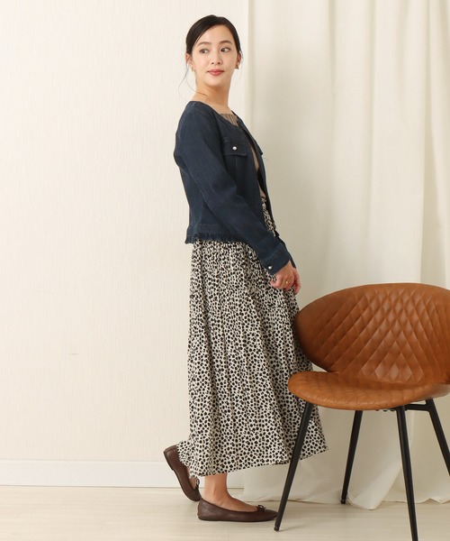 libelle more（リベル モア）の「ストレッチデニム　ノーカラージャケット（デニムジャケット・レディース・サックスブルー/インディゴブルー/ブルー・M/L）」の13枚目の写真