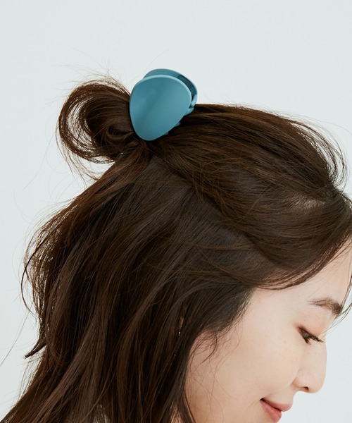 VIS（ビス）の「ラウンドヘアークリップ（バレッタ/ヘアクリップ・レディース・ベージュ/ブルー系その他6・FREE）」の2枚目の写真