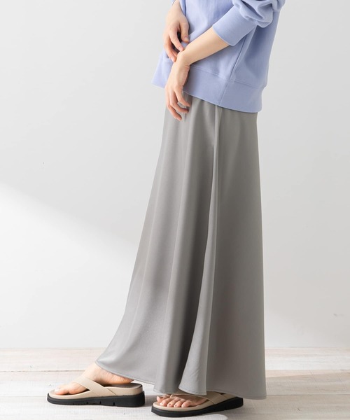 URBAN RESEARCH Sonny Label（アーバンリサーチサニーレーベル）の「バイアスマーメイドサテンスカート（スカート・レディース・グリーン/グレー/ブラック・FREE）」の5枚目の写真