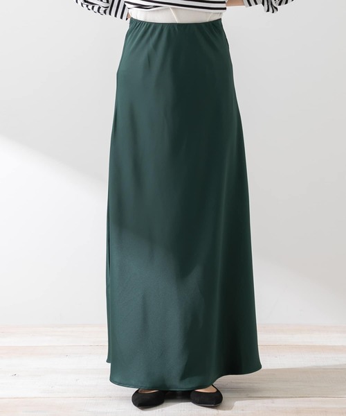 URBAN RESEARCH Sonny Label（アーバンリサーチサニーレーベル）の「バイアスマーメイドサテンスカート（スカート・レディース・グリーン/グレー/ブラック・FREE）」の22枚目の写真