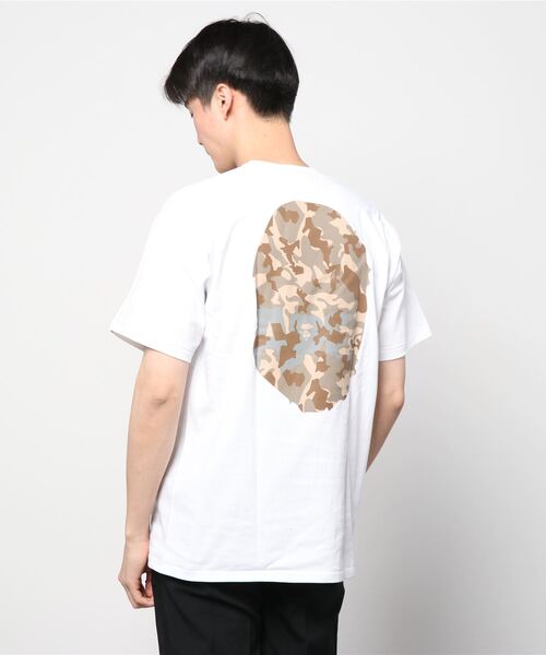 A BATHING APE(アベイシングエイプ)の「SAND CAMO BIG APE HEAD TEE M(Tシャツ/カットソー・メンズ・ブラック系その他/ホワイト×ネイビー/ブラック×ブルー/ホワイト系その他2・LARGE/SMALL/X-LARGE/XX-LARGE/XXX-LARGE/MEDIUM)」の6枚目の写真