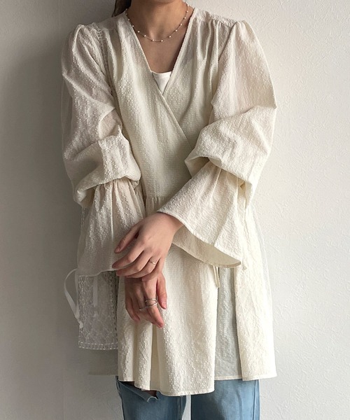 w closet(ダブルクローゼット)の「スリットキャンディースリーブチュニックはおり(シャツ/ブラウス・レディース・キナリ/ブルー/グリーン・FREE)」の6枚目の写真