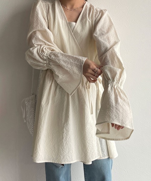 w closet(ダブルクローゼット)の「スリットキャンディースリーブチュニックはおり(シャツ/ブラウス・レディース・キナリ/ブルー/グリーン・FREE)」の12枚目の写真