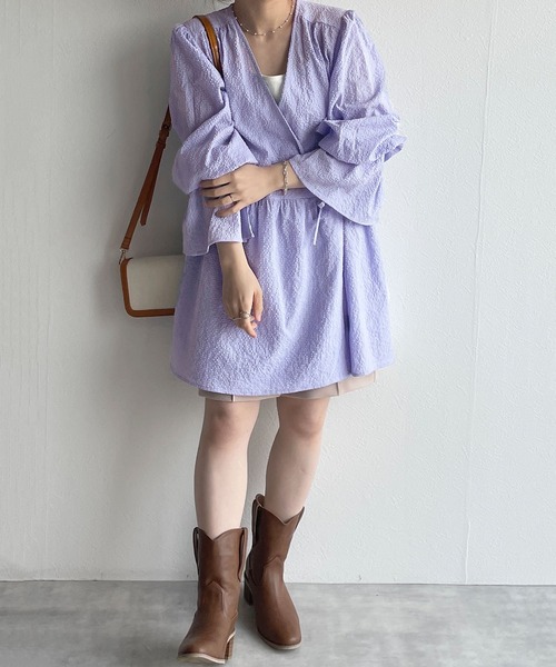 w closet(ダブルクローゼット)の「スリットキャンディースリーブチュニックはおり(シャツ/ブラウス・レディース・キナリ/ブルー/グリーン・FREE)」の14枚目の写真