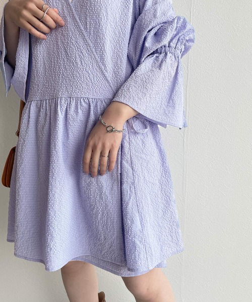 w closet(ダブルクローゼット)の「スリットキャンディースリーブチュニックはおり(シャツ/ブラウス・レディース・キナリ/ブルー/グリーン・FREE)」の16枚目の写真