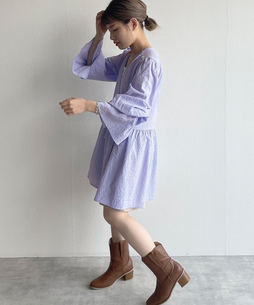 w closet(ダブルクローゼット)の「スリットキャンディースリーブチュニックはおり(シャツ/ブラウス・レディース・キナリ/ブルー/グリーン・FREE)」の17枚目の写真