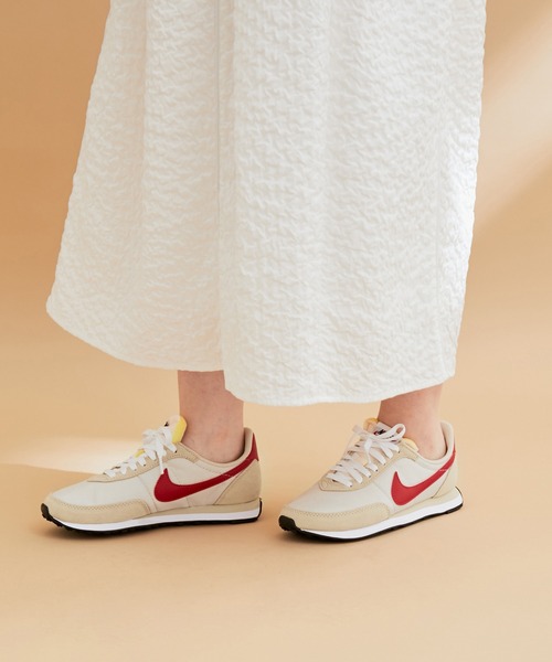 NIKE（ナイキ）の「【NIKE】Nike Waffle Trainer 2（スニーカー・レディース・ベージュ・23/24/25）」の4枚目の写真