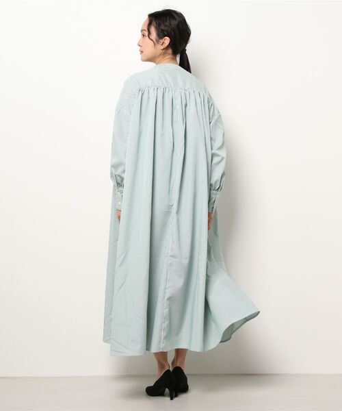 DISCOAT(ディスコート)の「【WEB限定】ストライプギャザーワンピース(シャツワンピース・レディース・ネイビー/グリーン/ブルー系その他/レッド・FREE)」の6枚目の写真