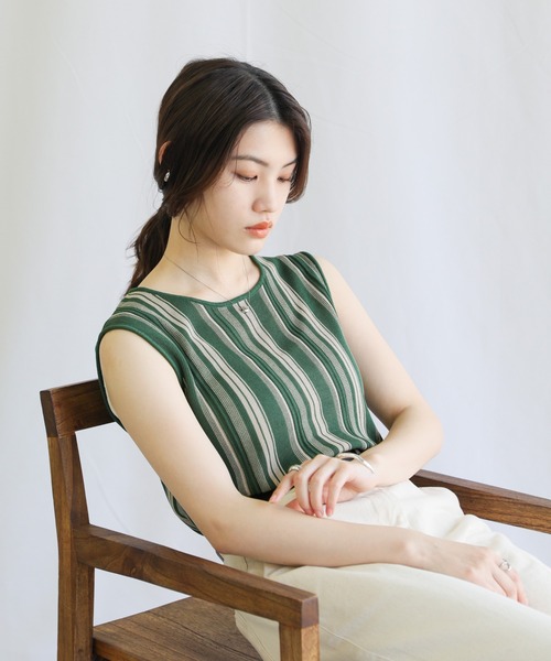 select MOCA（セレクトモカ）の「クルーネックマルチストライプサマーニットタンクトップ（タンクトップ・レディース・ブラック/グリーン/ライトベージュ・FREE）」の7枚目の写真