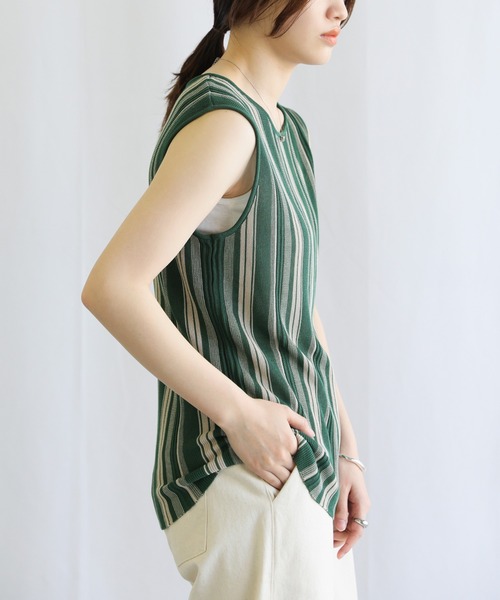 select MOCA（セレクトモカ）の「クルーネックマルチストライプサマーニットタンクトップ（タンクトップ・レディース・ブラック/グリーン/ライトベージュ・FREE）」の10枚目の写真