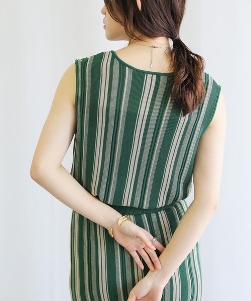 select MOCA（セレクトモカ）の「クルーネックマルチストライプサマーニットタンクトップ（タンクトップ・レディース・ブラック/グリーン/ライトベージュ・FREE）」の14枚目の写真