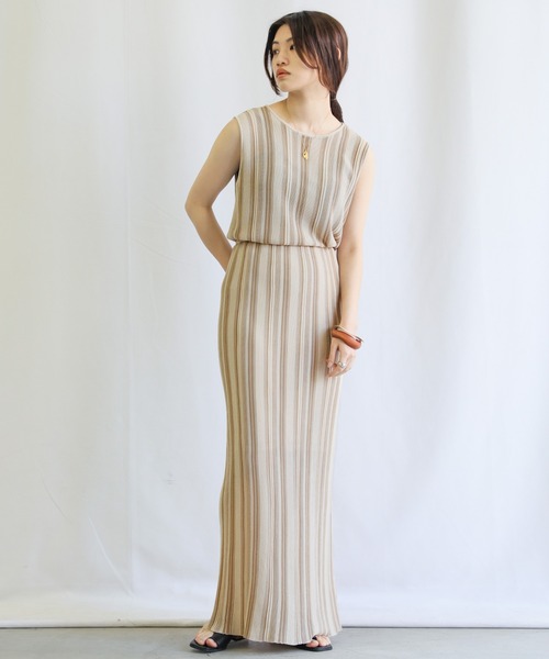 select MOCA（セレクトモカ）の「クルーネックマルチストライプサマーニットタンクトップ（タンクトップ・レディース・ブラック/グリーン/ライトベージュ・FREE）」の5枚目の写真