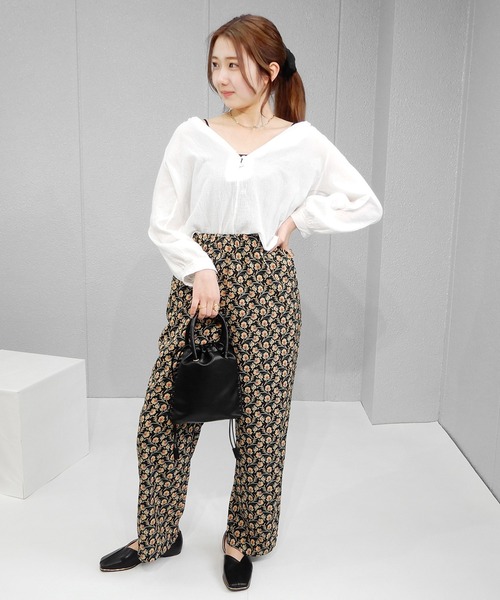 minia（ミニア）の「GDピースVカット切り替えパンプス　◇（パンプス・レディース・アイボリー/ブラック/ブラウン・S/M/L/LL）」の13枚目の写真