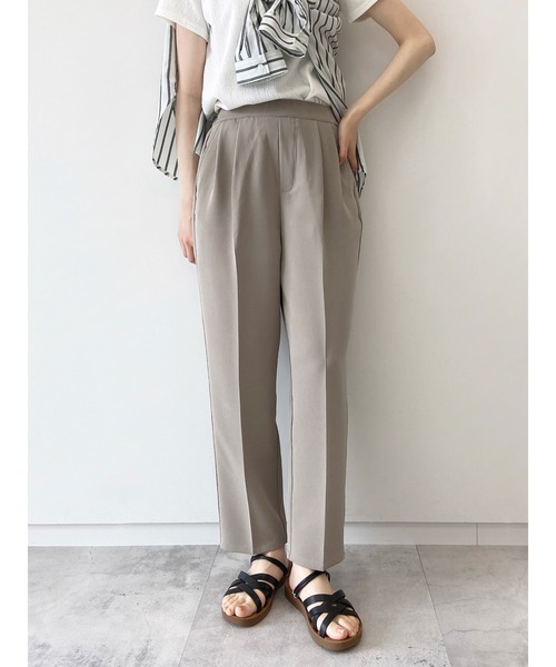 Samansa Mos2 blue（サマンサモスモスブルー）の「【接触冷感】マルチスタイルテーパードパンツ（その他パンツ・レディース・イエロー/グリーン/サックスブルー/ブラック/ブルー/ベージュ/ライトベージュ・SMALL/MEDIUM/LARGE）」の3枚目の写真