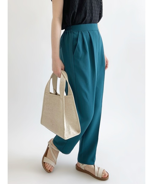 Samansa Mos2 blue（サマンサモスモスブルー）の「【接触冷感】マルチスタイルテーパードパンツ（その他パンツ・レディース・イエロー/グリーン/サックスブルー/ブラック/ブルー/ベージュ/ライトベージュ・SMALL/MEDIUM/LARGE）」の5枚目の写真