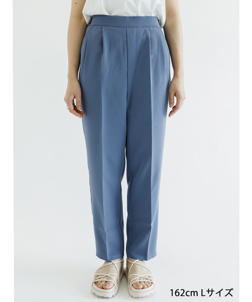 Samansa Mos2 blue（サマンサモスモスブルー）の「【接触冷感】マルチスタイルテーパードパンツ（その他パンツ・レディース・イエロー/グリーン/サックスブルー/ブラック/ブルー/ベージュ/ライトベージュ・SMALL/MEDIUM/LARGE）」の14枚目の写真