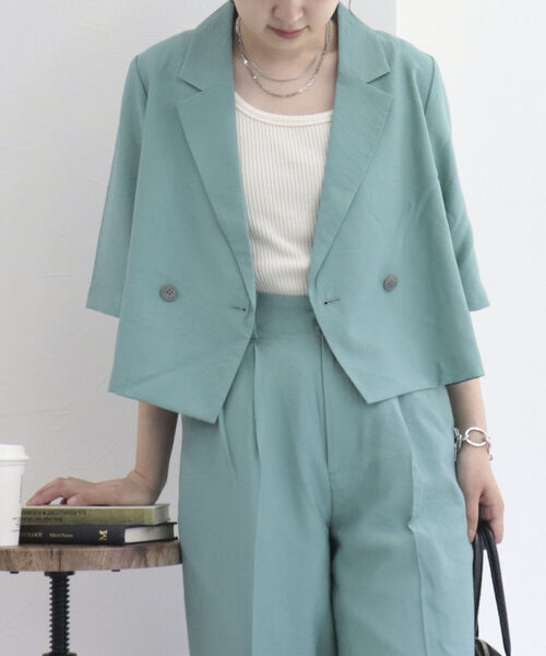 fredy emue（フレディエミュ）の「シワ加工 クロップド丈　ショートジャケット（テーラードジャケット・レディース・ネイビー/ミント・38）」の15枚目の写真