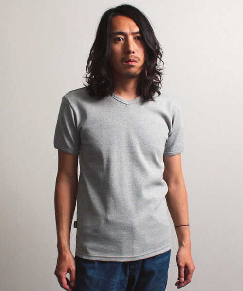 AVIREX（アヴィレックス）の「《DAILY/デイリー》RIB S/S V-NECK T-SHIRT /デイリー リブ 半袖 Vネック Tシャツ /AVIREX / アヴィレックス（Tシャツ/カットソー・メンズ・ホワイト/ブラック/グレー/ロイヤルブルー/チャコール/オリーブ・M/S/L/XL/XS）」の21枚目の写真