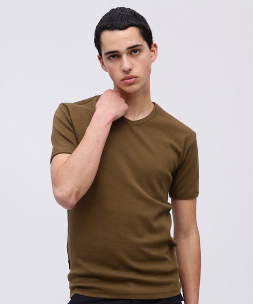 AVIREX（アヴィレックス）の「《DAILY/デイリー》RIB S/S V-NECK T-SHIRT /デイリー リブ 半袖 Vネック Tシャツ /AVIREX / アヴィレックス（Tシャツ/カットソー・メンズ・ホワイト/ブラック/グレー/ロイヤルブルー/チャコール/オリーブ・M/S/L/XL/XS）」の5枚目の写真