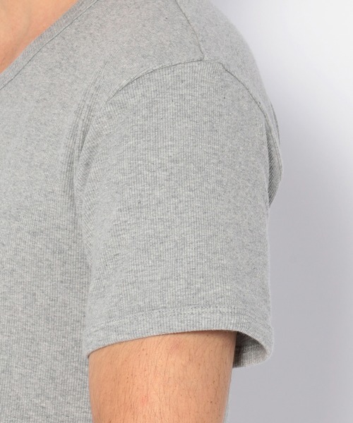 AVIREX（アヴィレックス）の「《DAILY/デイリー》RIB S/S V-NECK T-SHIRT /デイリー リブ 半袖 Vネック Tシャツ /AVIREX / アヴィレックス（Tシャツ/カットソー・メンズ・ホワイト/ブラック/グレー/ロイヤルブルー/チャコール/オリーブ・M/S/L/XL/XS）」の15枚目の写真