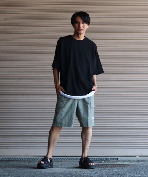Bling Leads（ブリングリーズ）の「【Bl】【Bling leads】梨地　オーバーサイズクルーネックTシャツ（Tシャツ/カットソー・レディース・ホワイト/チャコールグレー/ライトグレー/ブラック/グレイッシュベージュ・MEDIUM/LARGE）」の7枚目の写真