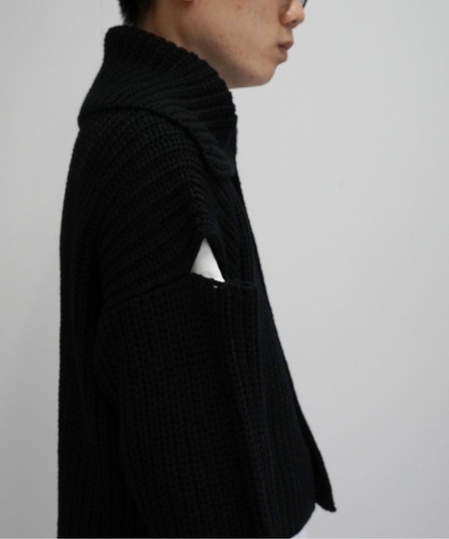 sulvam スラッシュニット　ブラック sulvam（サルバム）の「sulvam Short sailor collar knit（ニット